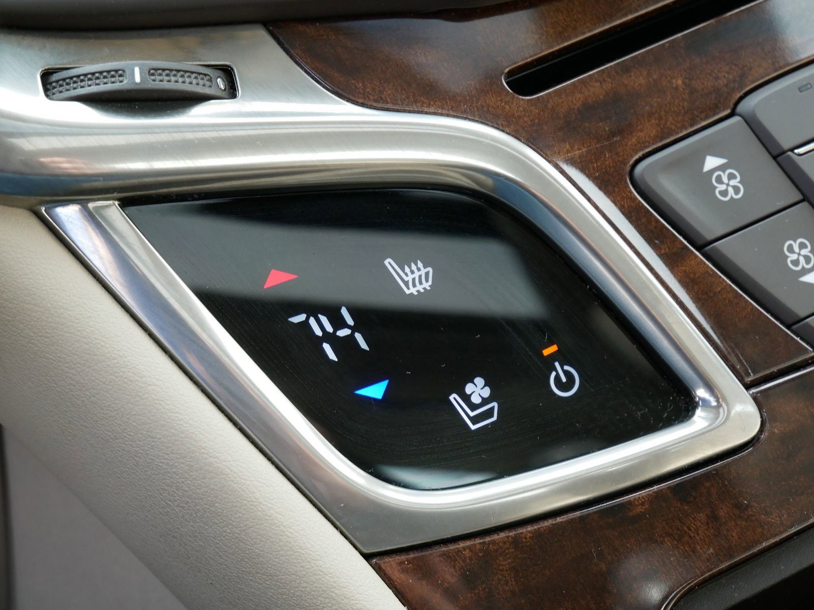 Used 2014 Buick LaCrosse Premium w/ Driver Confidence Package image 20