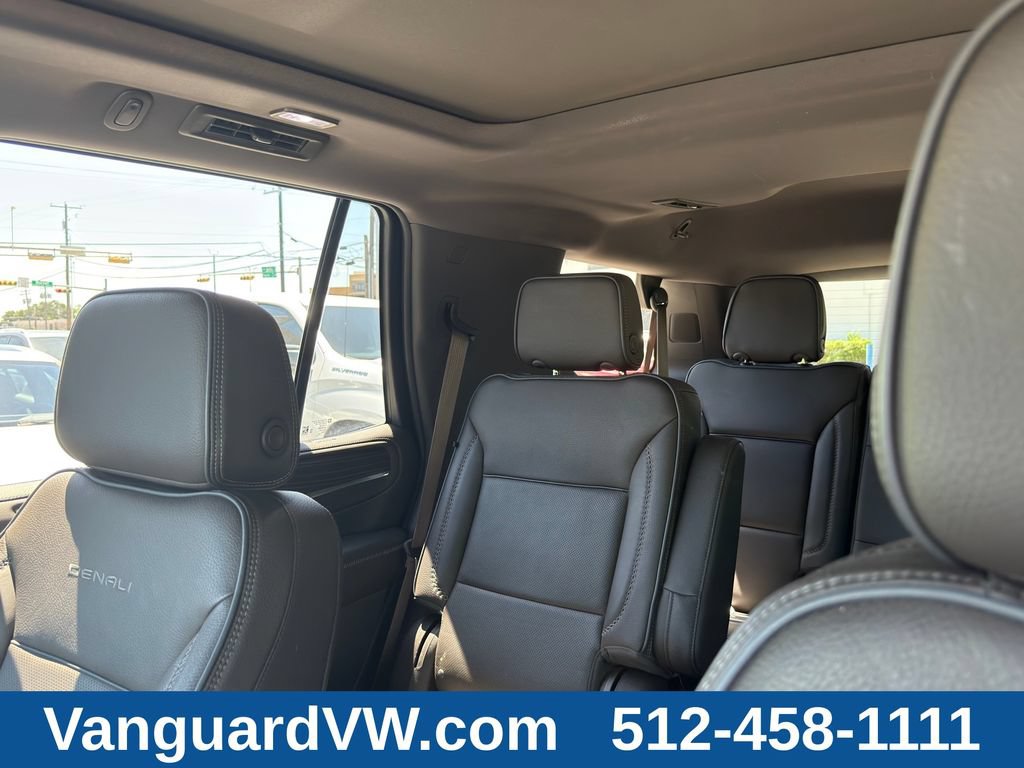Used 2024 GMC Yukon Denali AWD/4WD image 18
