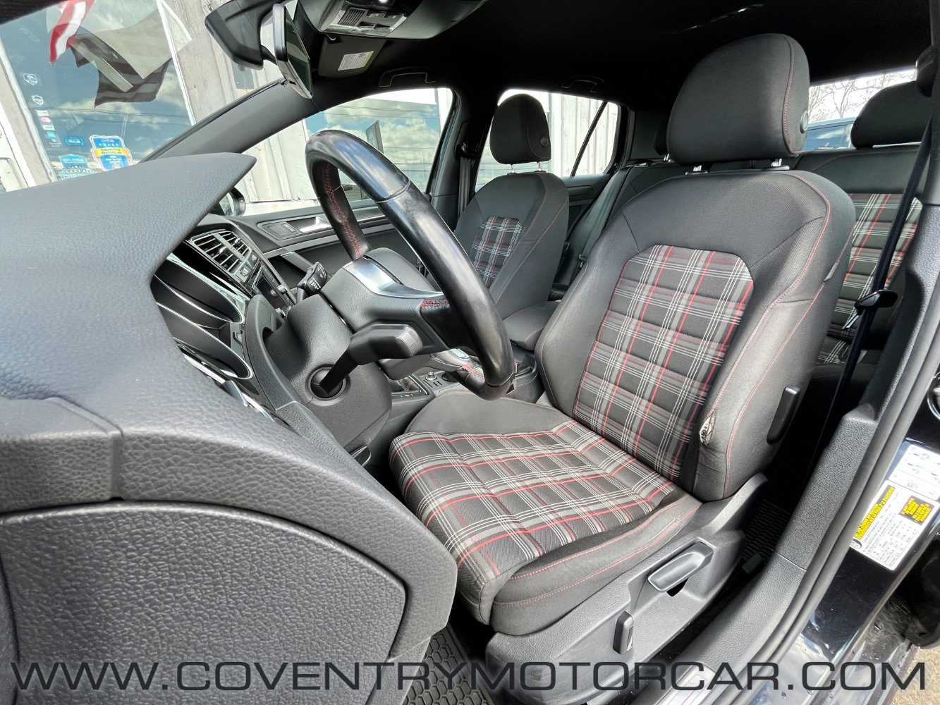 Used 2019 Volkswagen Golf 4-Door image 28