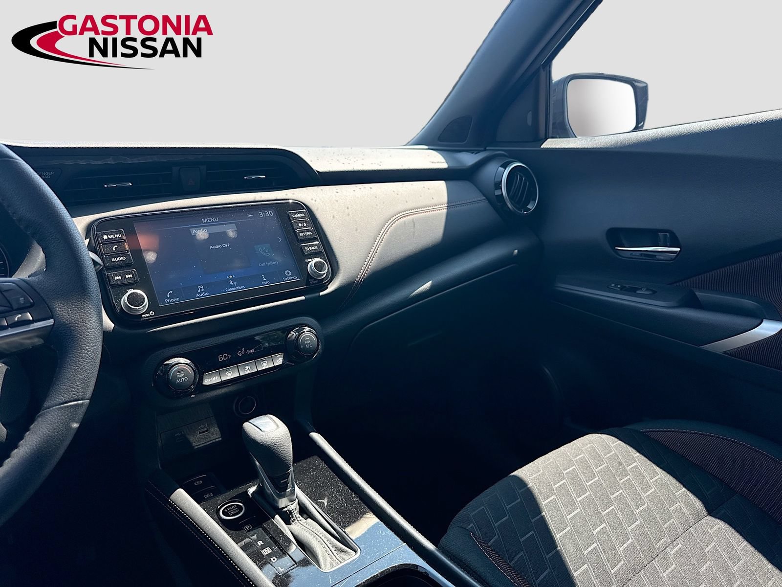 Used 2024 Nissan Kicks SR FWD image 30