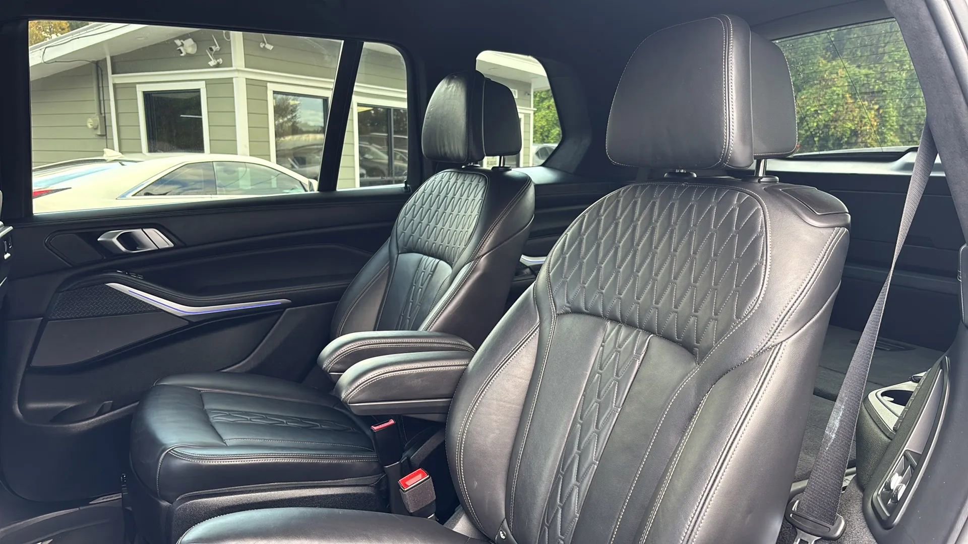 Used 2020 BMW X7 xDrive40i w/ M Sport Package image 18