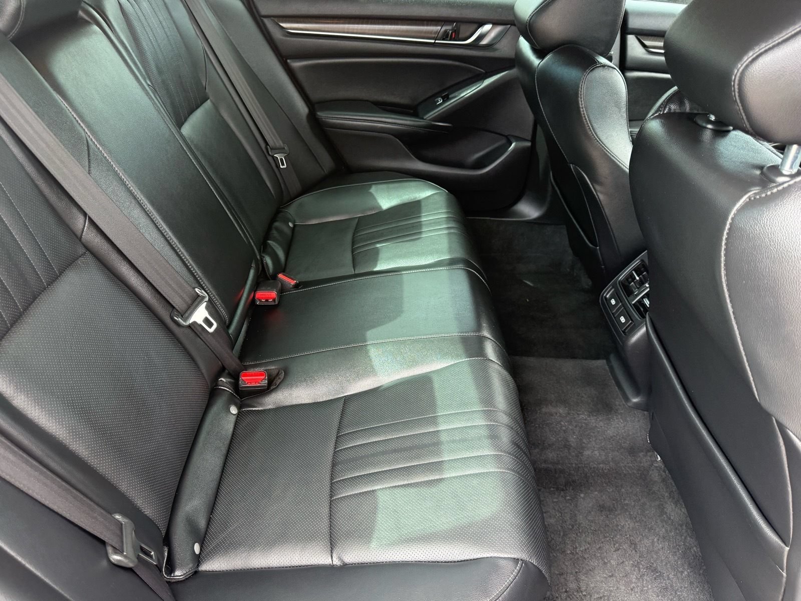 Used 2022 Honda Accord EX-L image 30