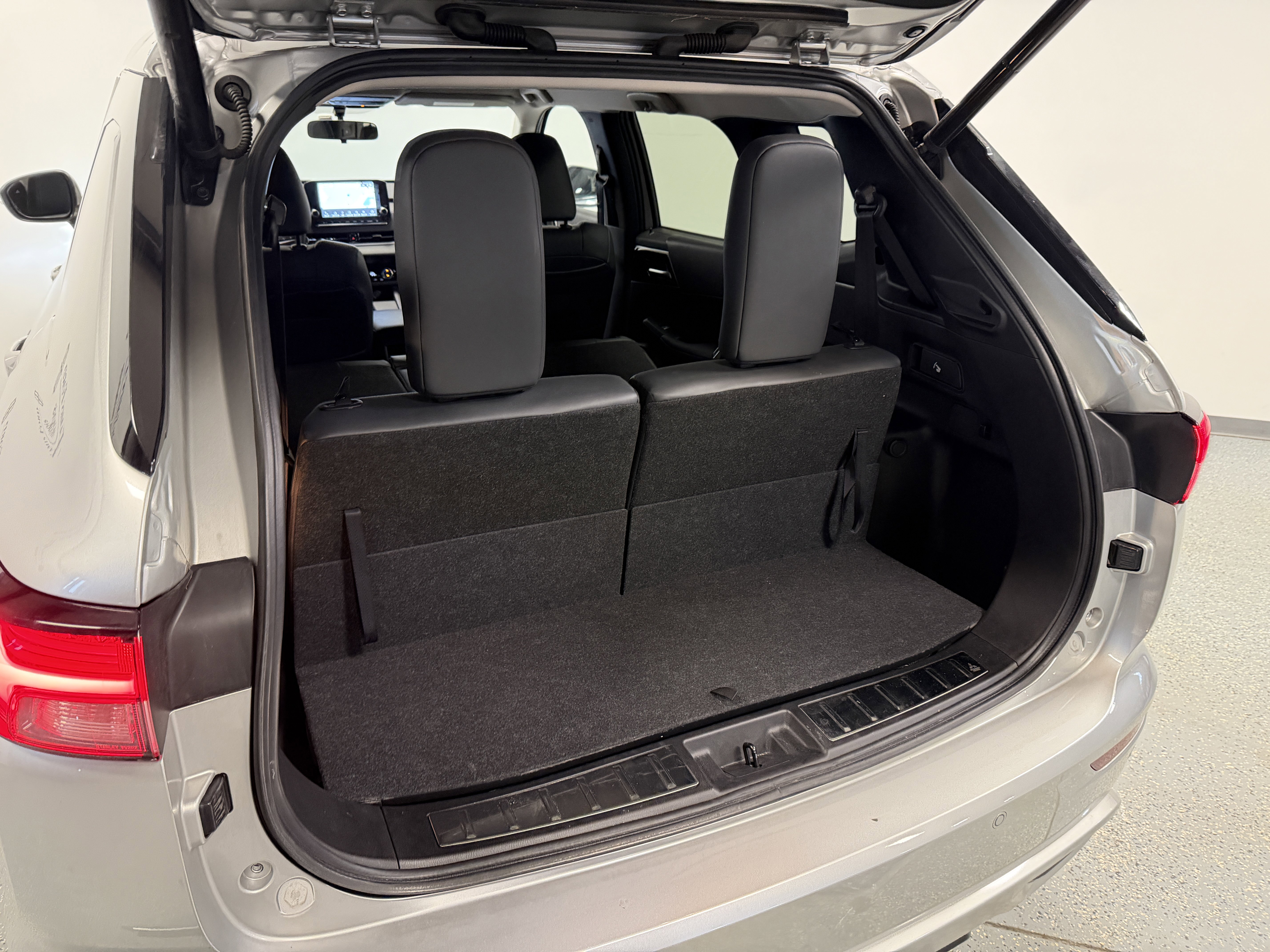 Used 2024 Mitsubishi Outlander SE image 23