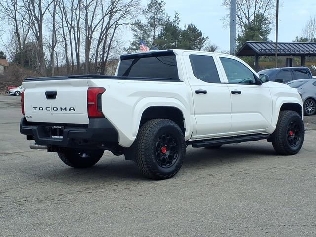 Used 2024 Toyota Tacoma SR image 4