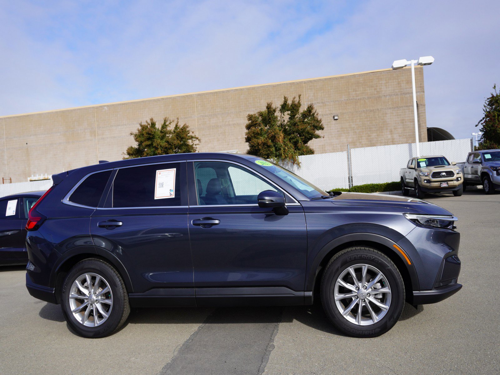 Used 2025 Honda CR-V EX-L image 4