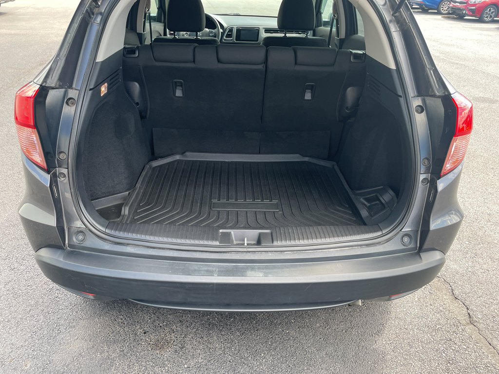 Used 2018 Honda HR-V EX image 9