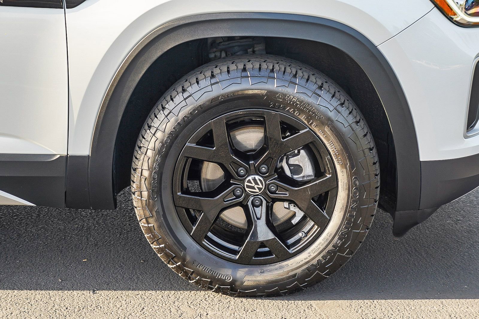 Used 2024 Volkswagen Atlas Peak Edition SEL AWD/4WD image 12