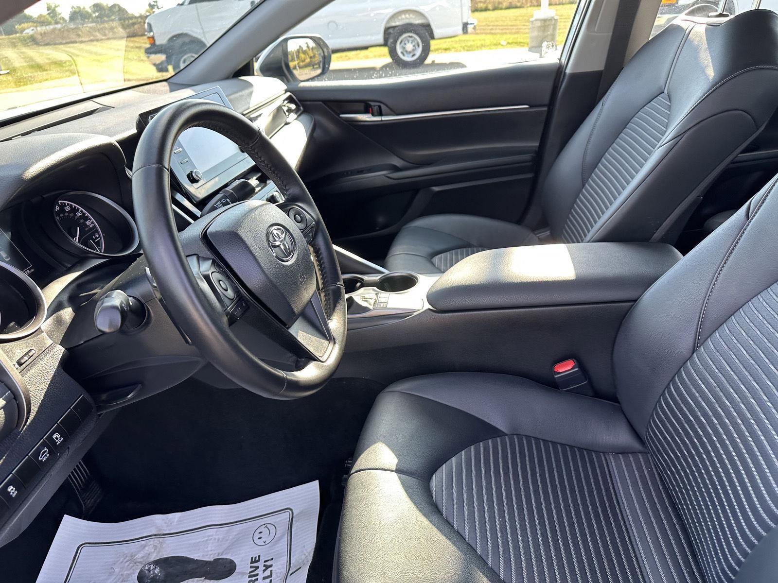 Used 2024 Toyota Camry SE image 22