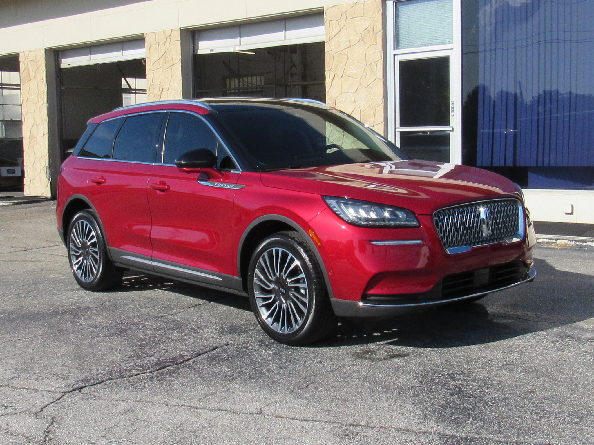 Used 2022 Lincoln Corsair Reserve w/ Equipment Group 201A image 1