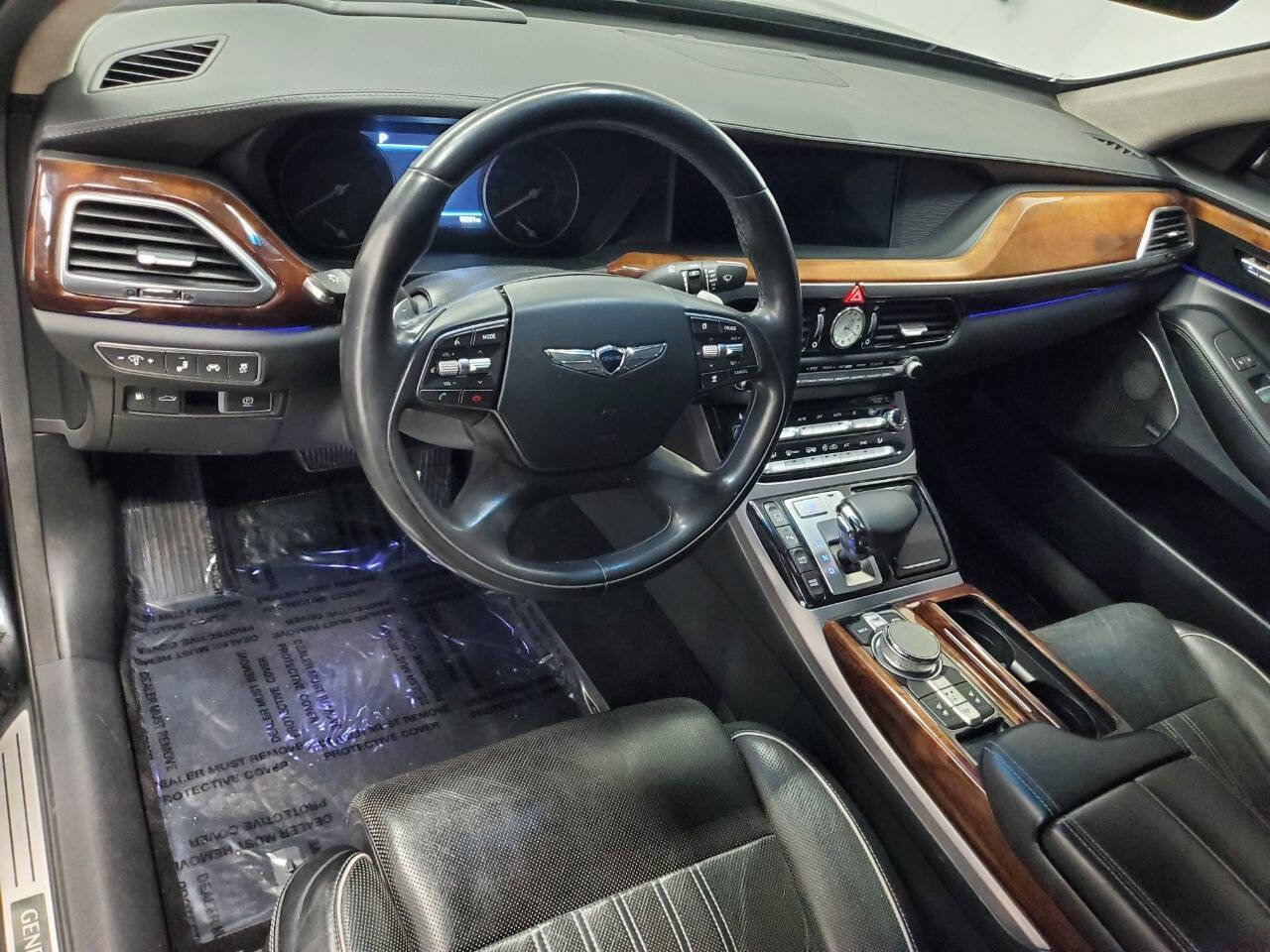 Used 2017 Genesis G90 3.3T Premium image 8