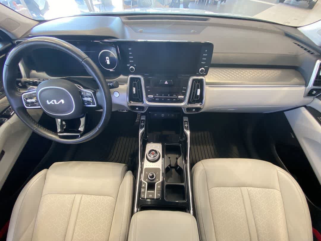 Used 2023 Kia Sorento SX Prestige w/ Panoramic Sunroof Package AWD/4WD image 24