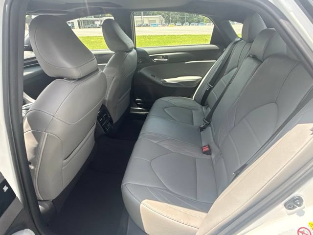 Used 2019 Toyota Avalon Limited FWD image 24