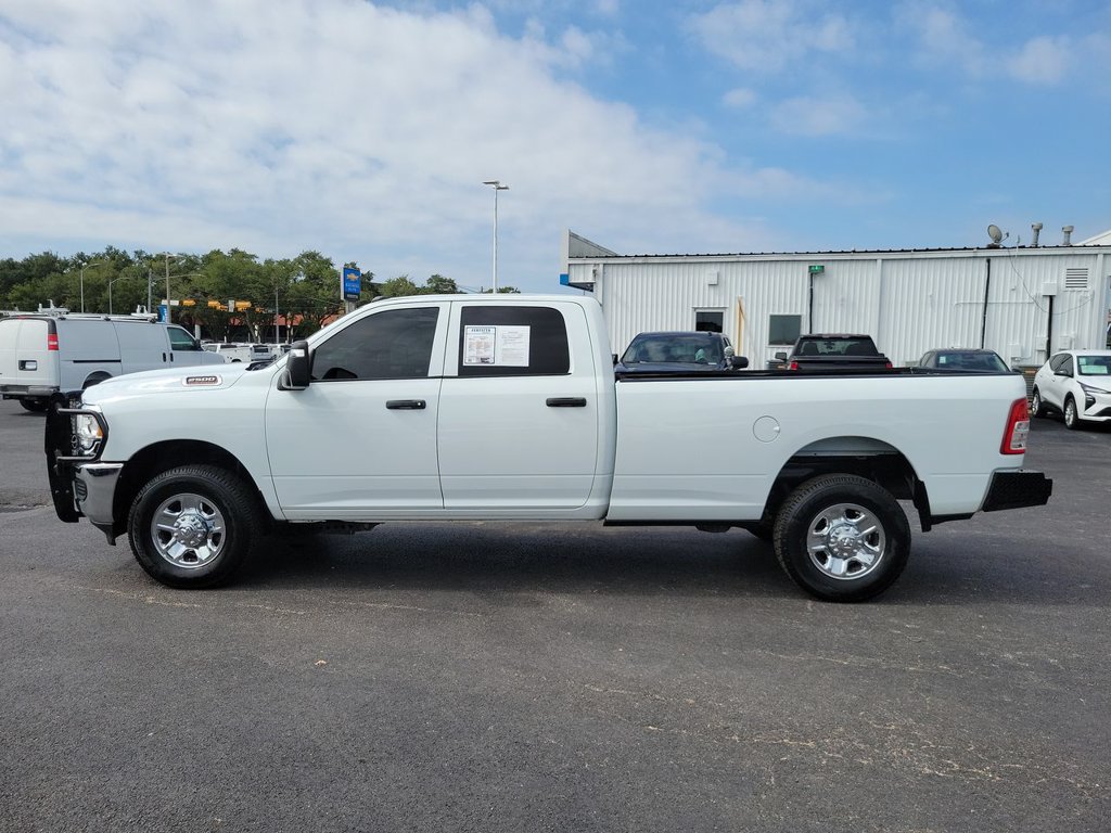 Used 2024 RAM 2500 Tradesman w/ Chrome Appearance Group AWD/4WD image 15