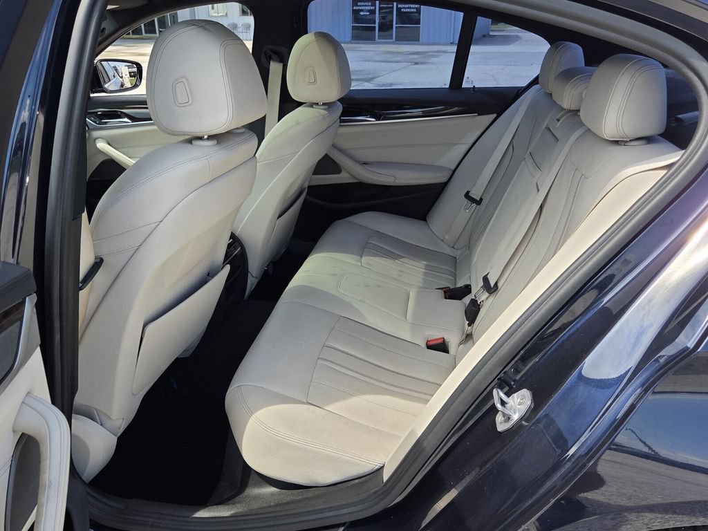 Used 2017 BMW 530i RWD image 13