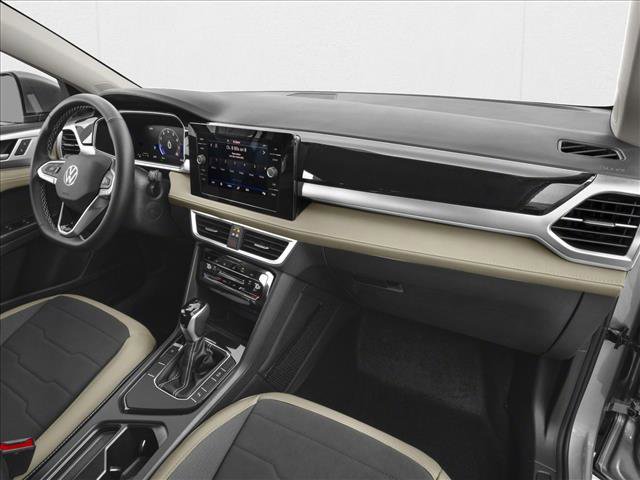 New 2026 Volkswagen Taos SE FWD image 11