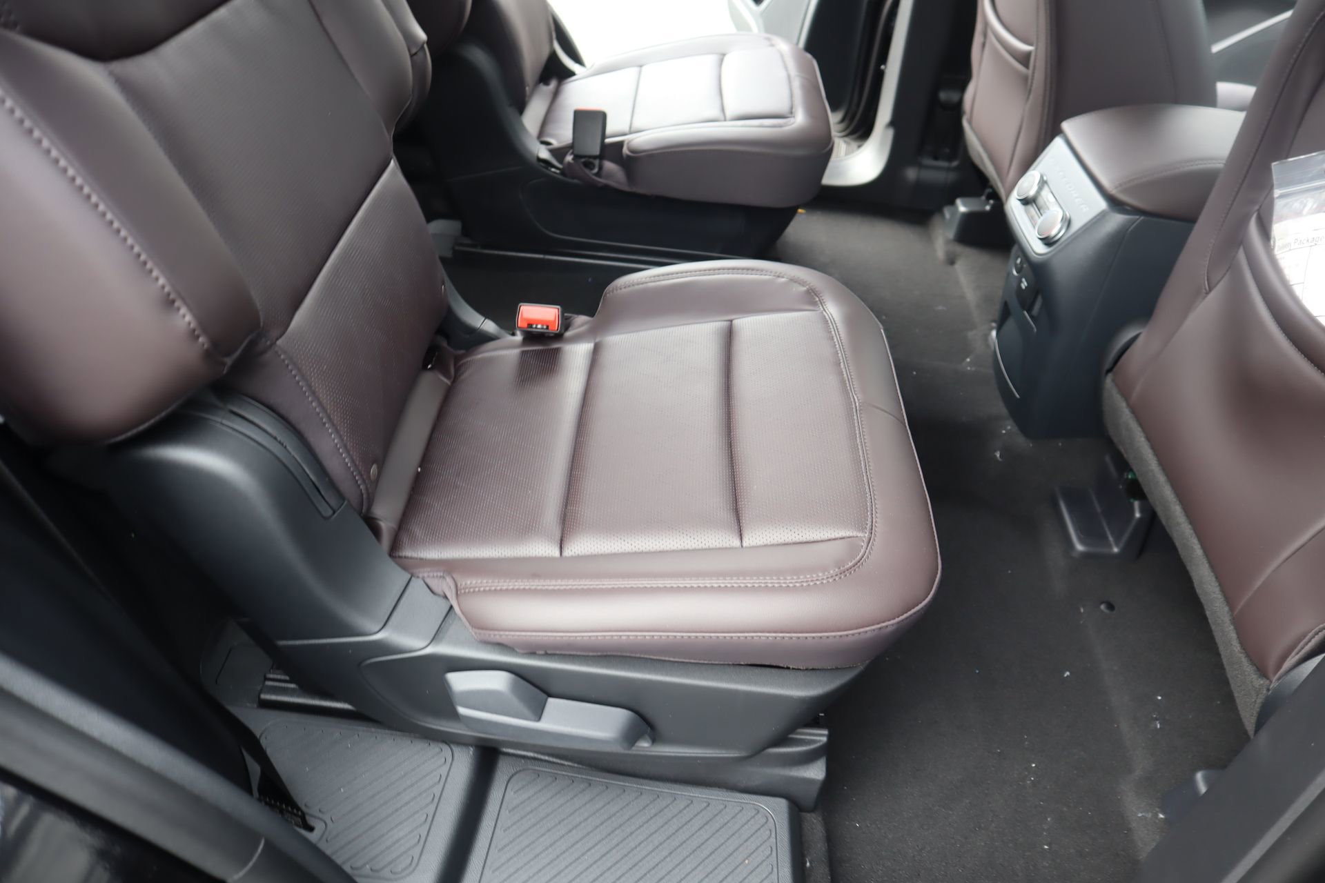 New 2026 Ford Explorer Platinum RWD image 16