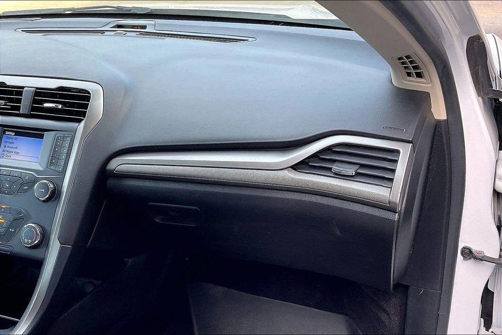 Used 2020 Ford Fusion S image 15