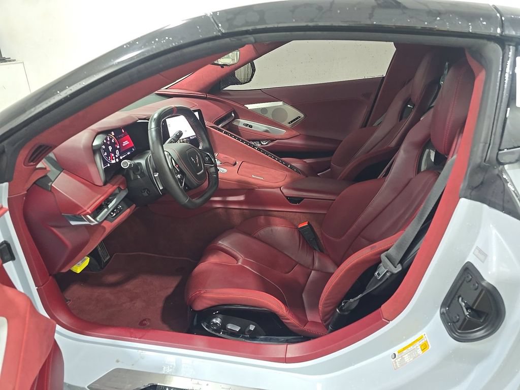 Used 2021 Chevrolet Corvette Stingray Premium Cpe w/ Z51 Performance Package RWD image 4