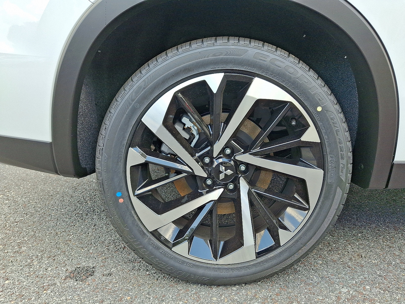 New 2025 Mitsubishi Outlander SE image 9