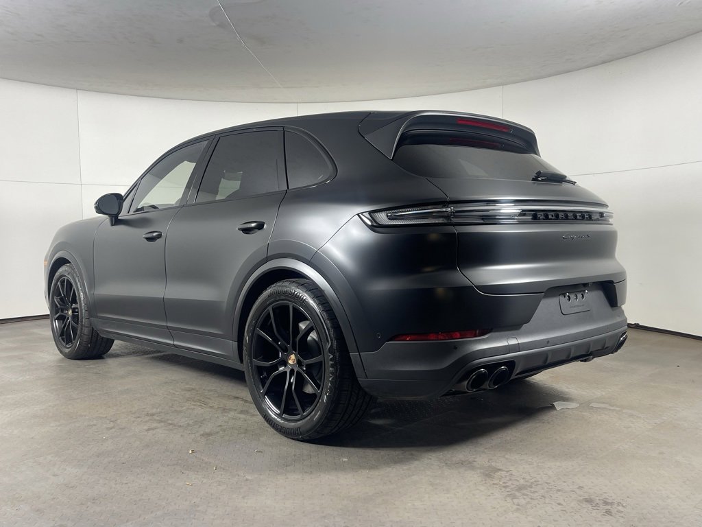 Certified 2025 Porsche Cayenne S image 3