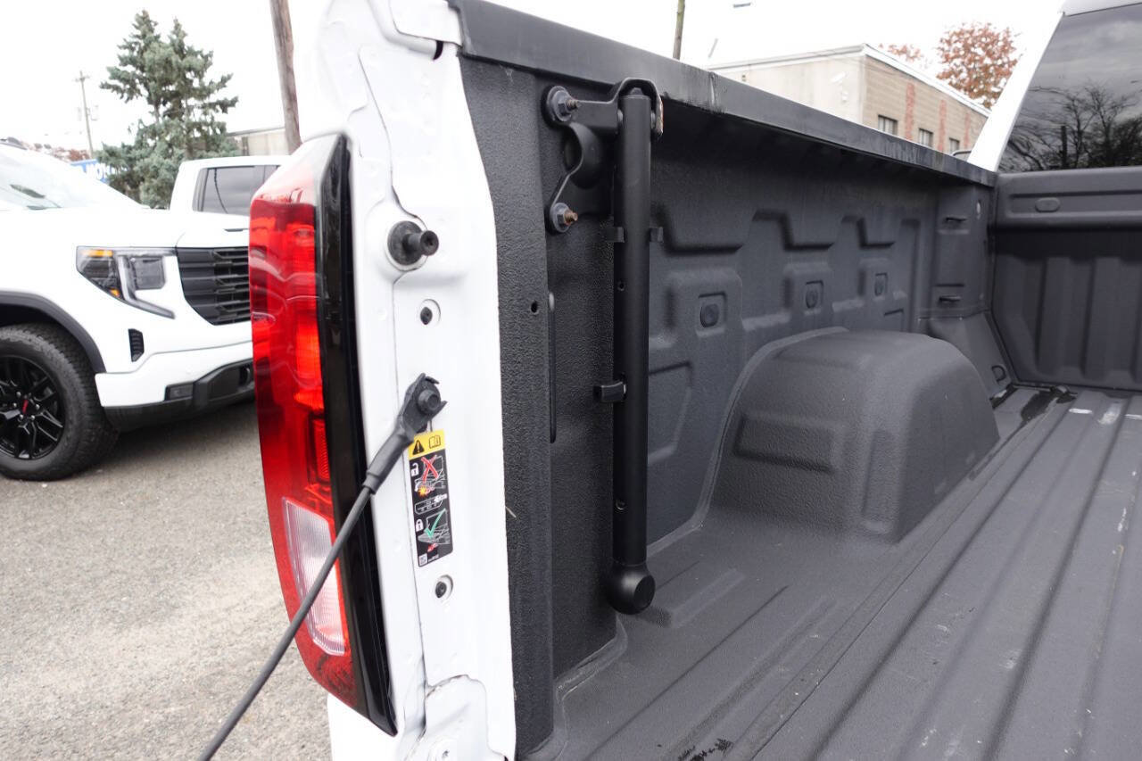 Used 2022 GMC Sierra 1500 SLE w/ X31 Off-Road Package AWD/4WD image 28