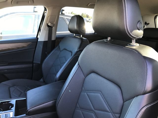 Used 2024 Volkswagen Atlas SE AWD/4WD image 27