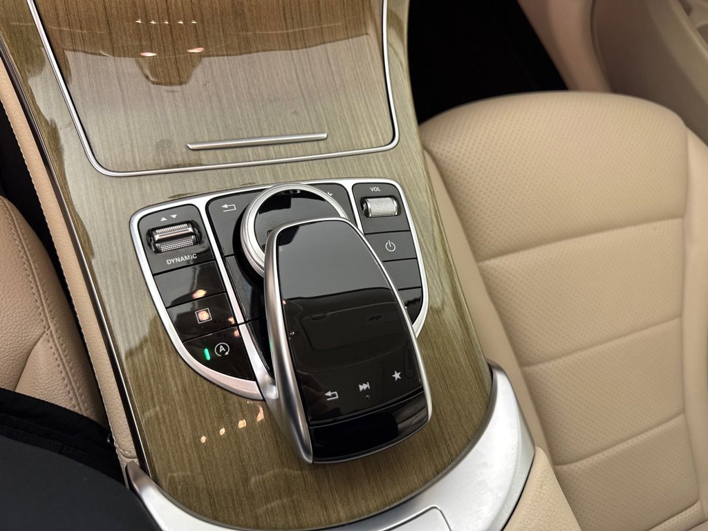 Used 2018 Mercedes-Benz GLC 300 w/ Multimedia Package image 18