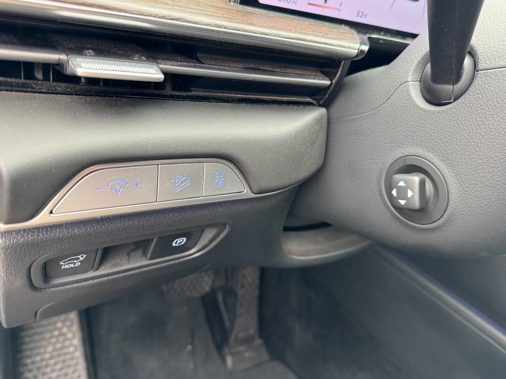 Certified 2025 Genesis GV80 2.5T Prestige image 17