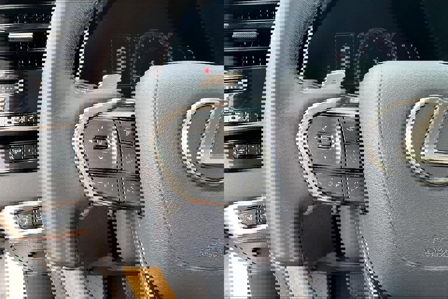 Used 2024 Lexus RX 350 Premium w/ Accessory Package (Z1) image 21