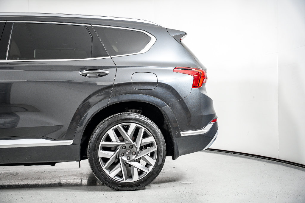 Certified 2023 Hyundai Santa Fe Calligraphy w/ Cargo Package FWD image 17