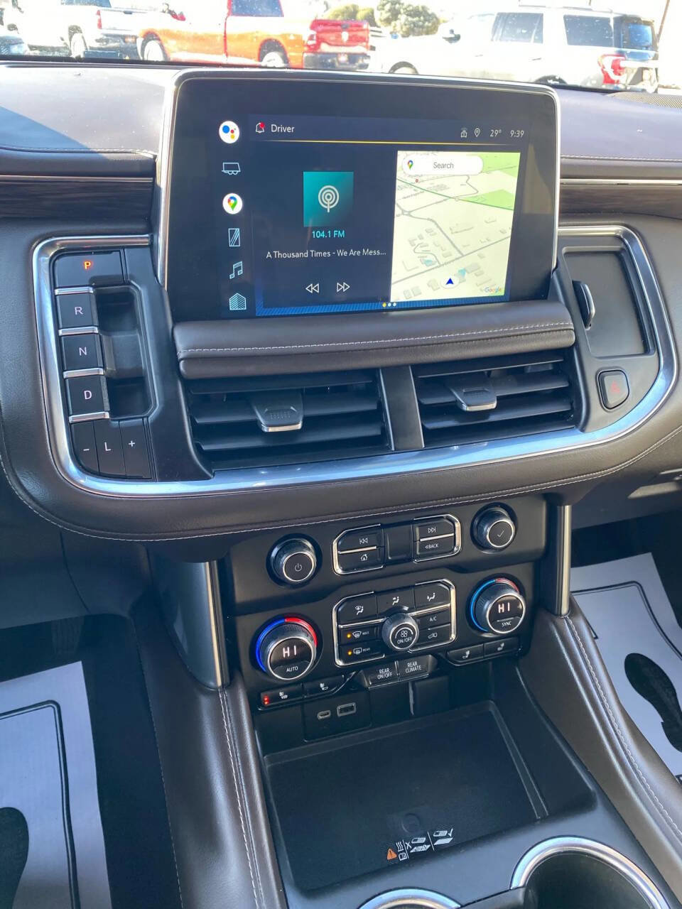 Used 2022 Chevrolet Suburban LT w/ LT Signature Plus Package image 15