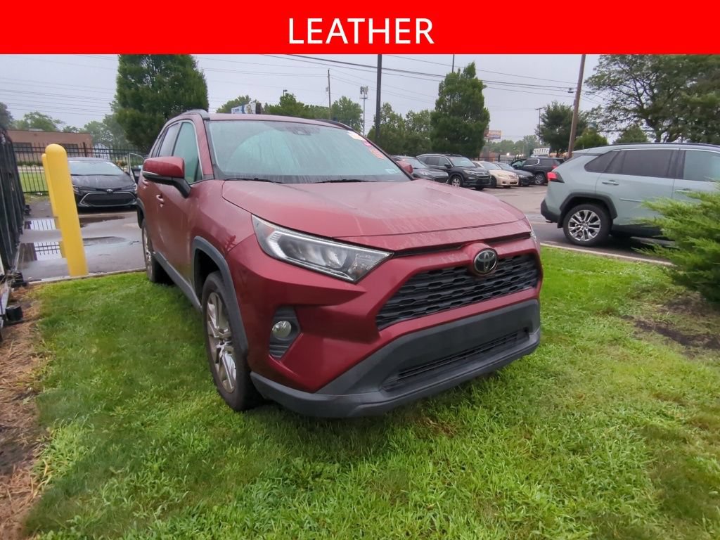 Used 2020 Toyota RAV4 XLE Premium FWD image 3