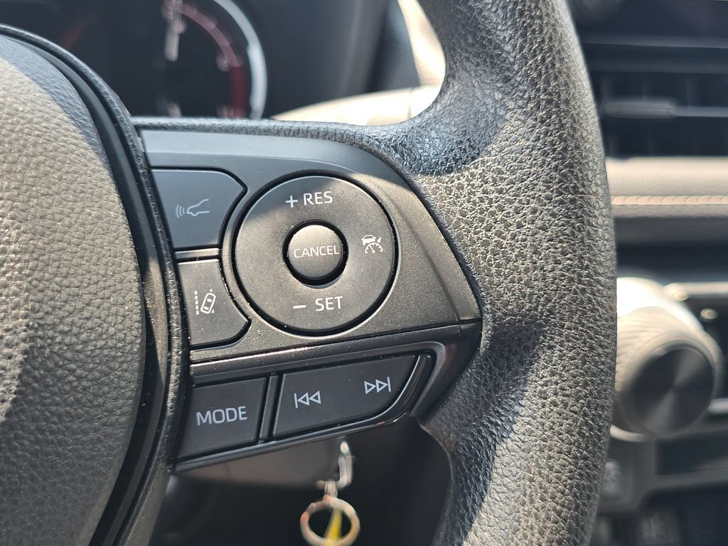 Certified 2025 Toyota RAV4 LE AWD/4WD image 29