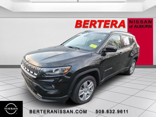 Used 2022 Jeep Compass Latitude w/ Sun and Sound Group AWD/4WD image 5