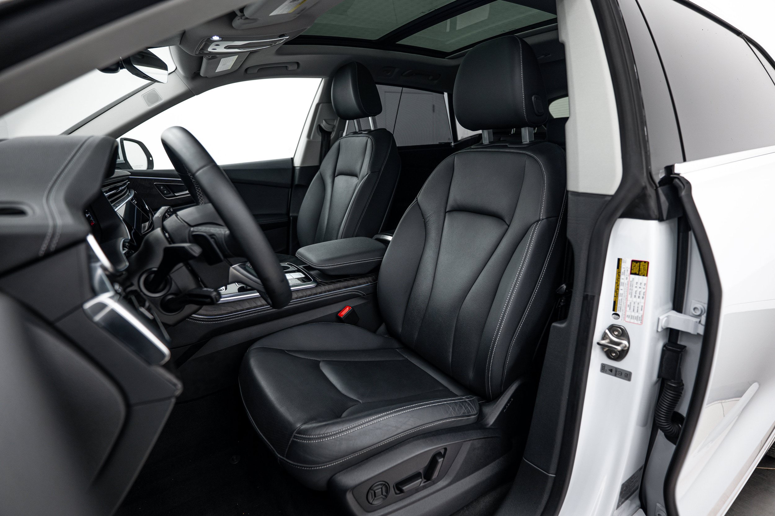 Certified 2023 Audi Q8 Prestige w/ Prestige Package AWD/4WD image 16