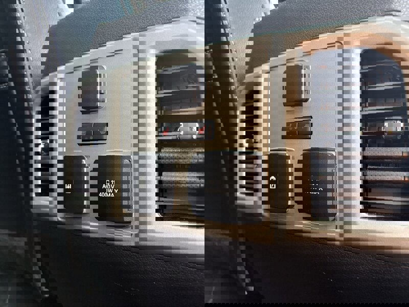 Used 2018 Ford F150 Lariat w/ Equipment Group 502A Luxury image 29