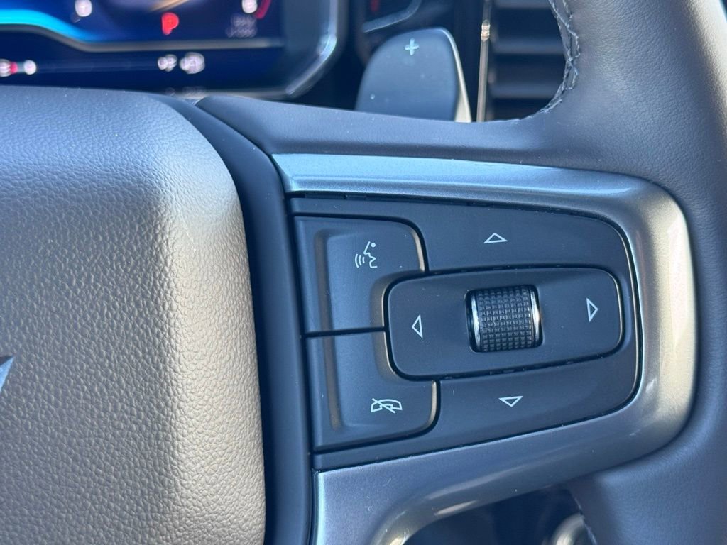 Used 2024 Chevrolet Silverado 1500 LTZ image 9