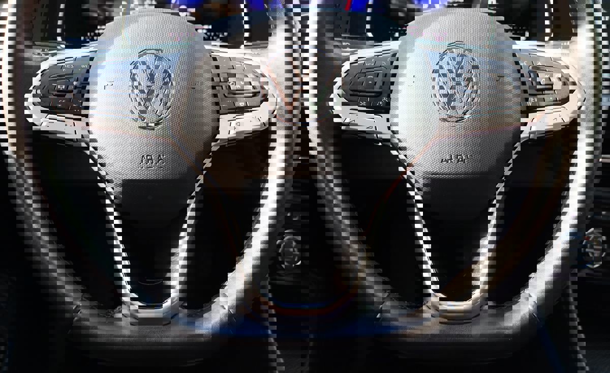 Used 2023 Volkswagen Jetta SE image 54