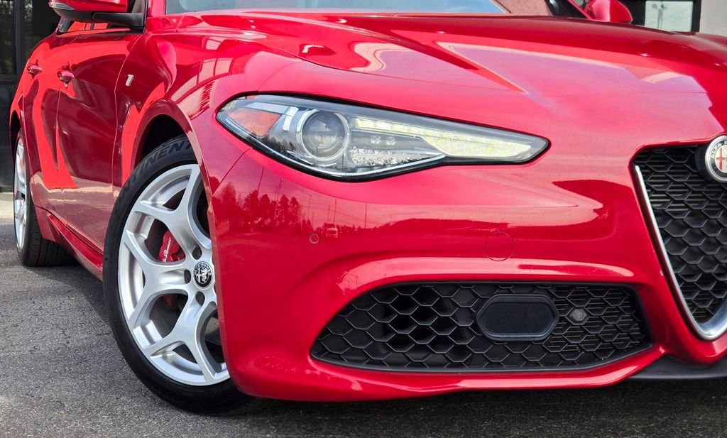 Used 2022 Alfa Romeo Giulia Ti image 11