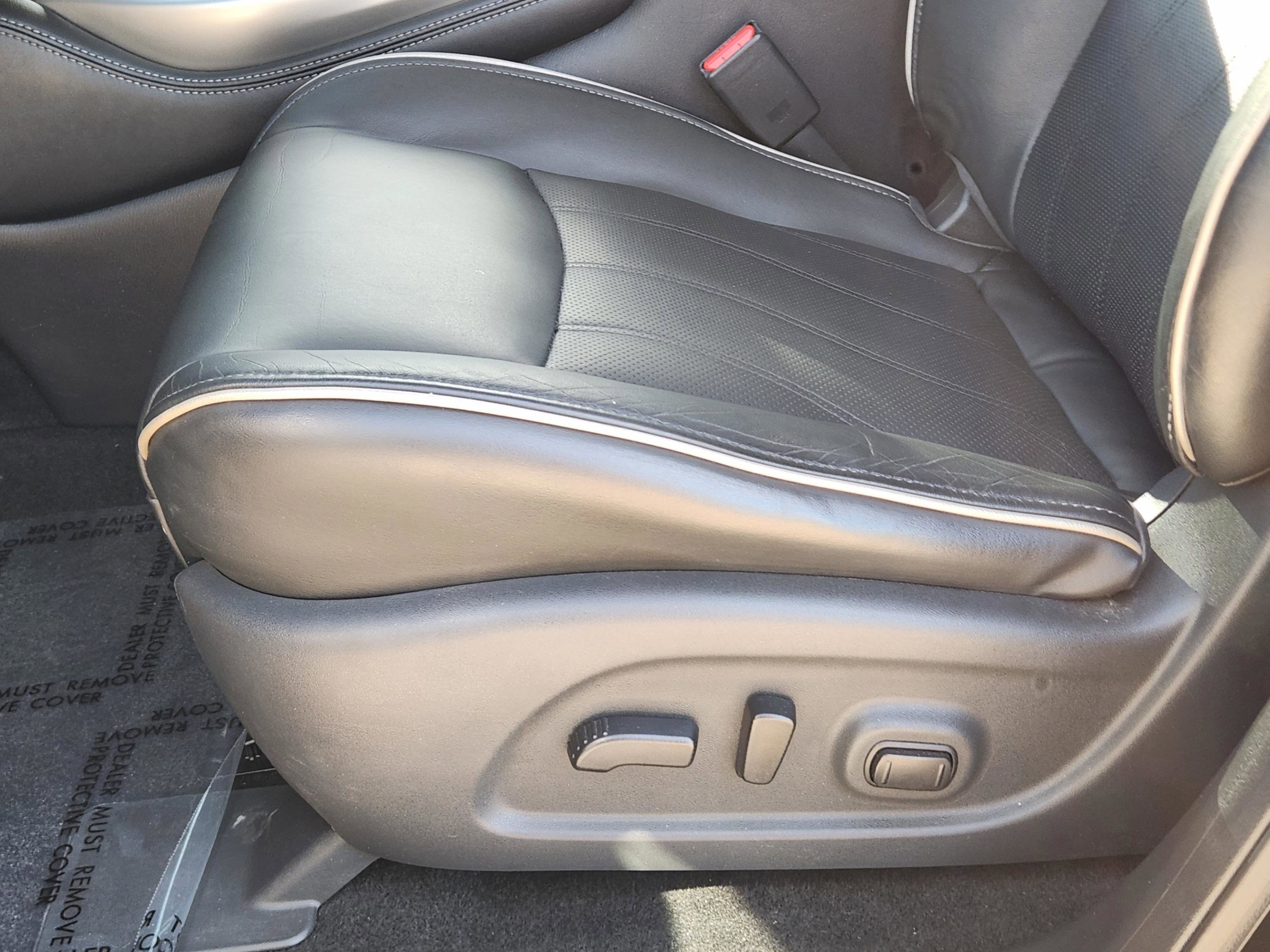 Used 2019 INFINITI QX60 Luxe w/ Essential Package image 31