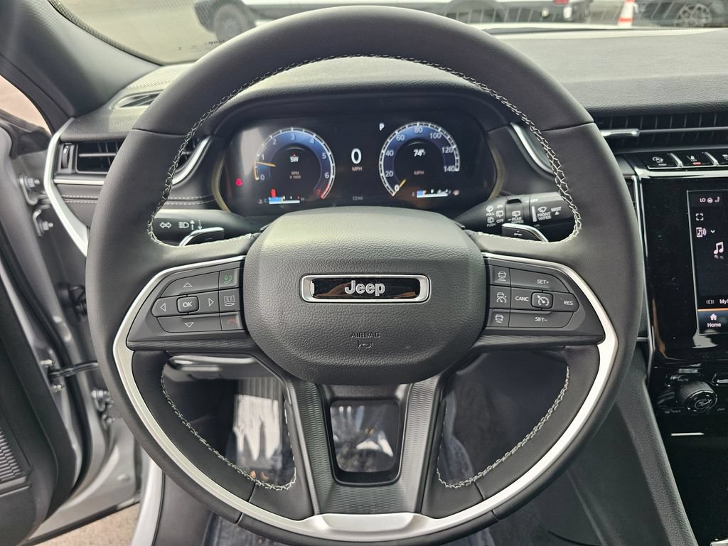 New 2025 Jeep Grand Cherokee L Altitude AWD/4WD image 17
