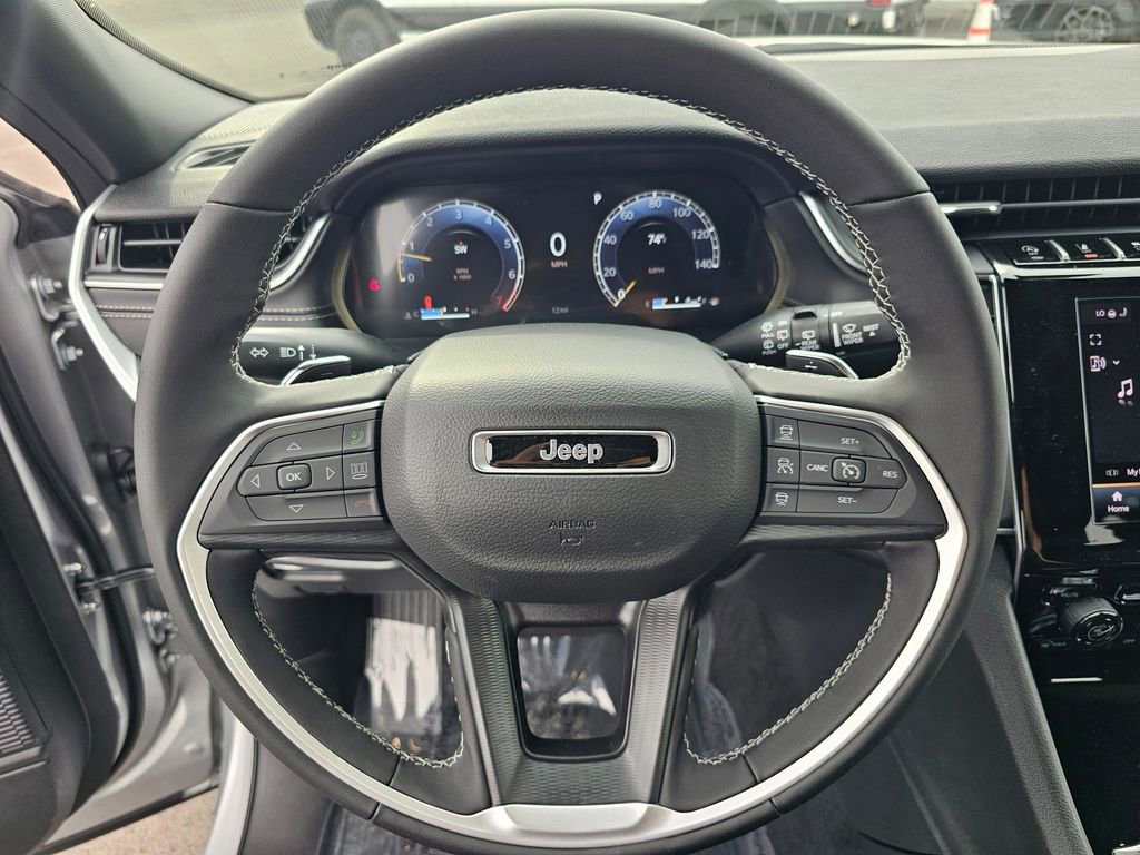New 2025 Jeep Grand Cherokee L Altitude AWD/4WD image 17