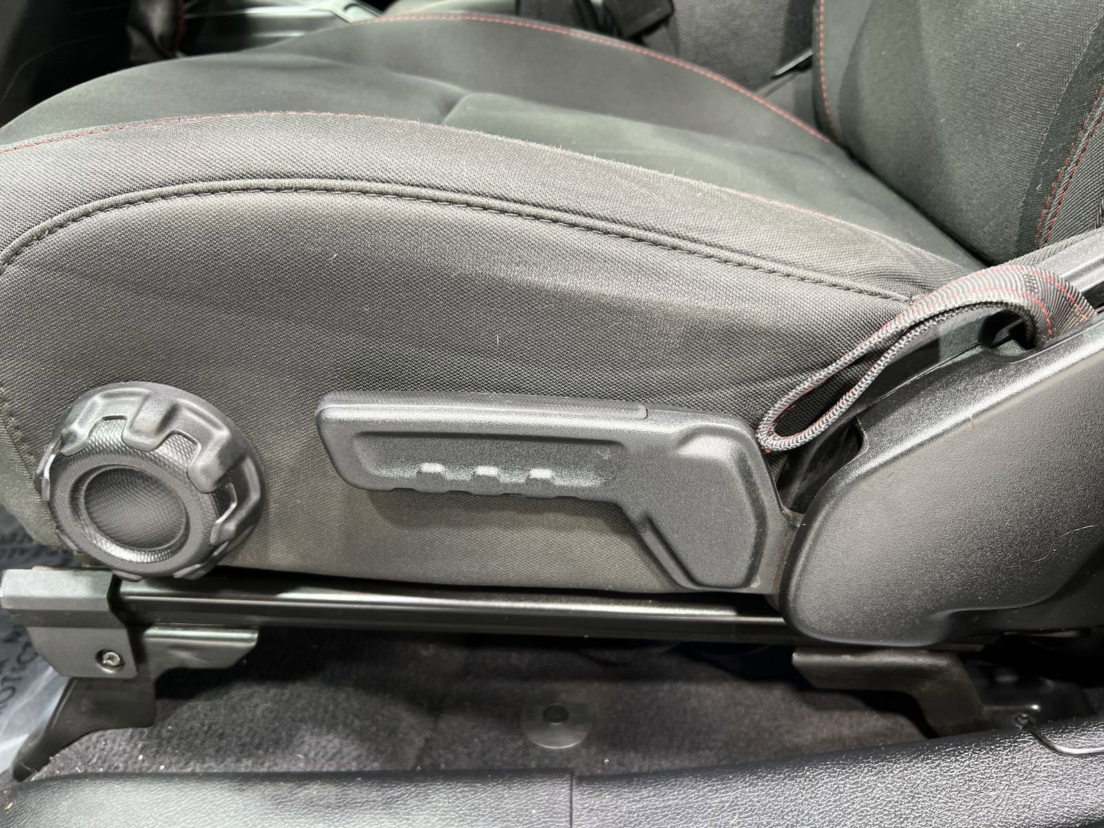 Used 2022 Jeep Wrangler Rubicon image 12