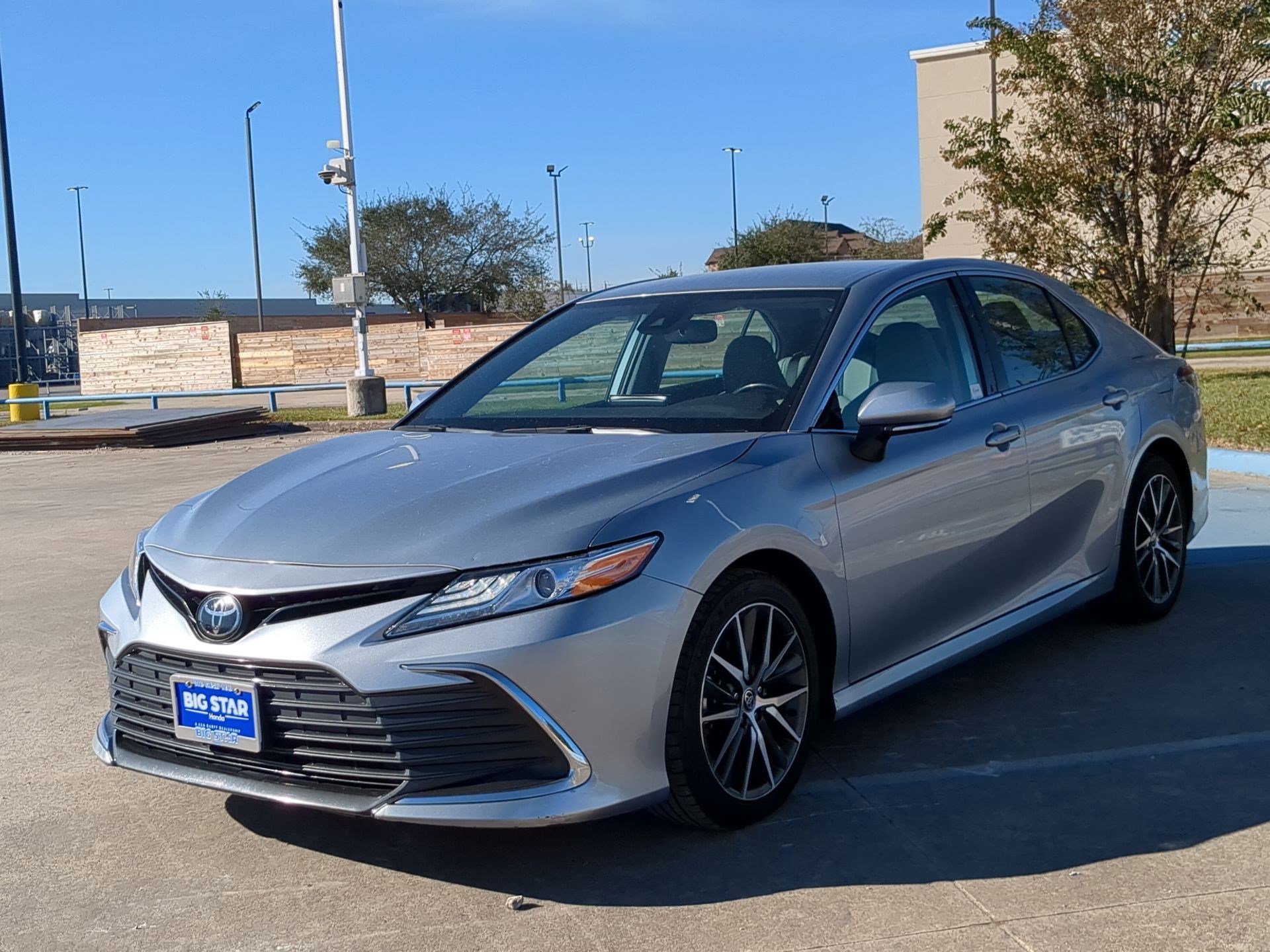 Used 2023 Toyota Camry XLE image 9