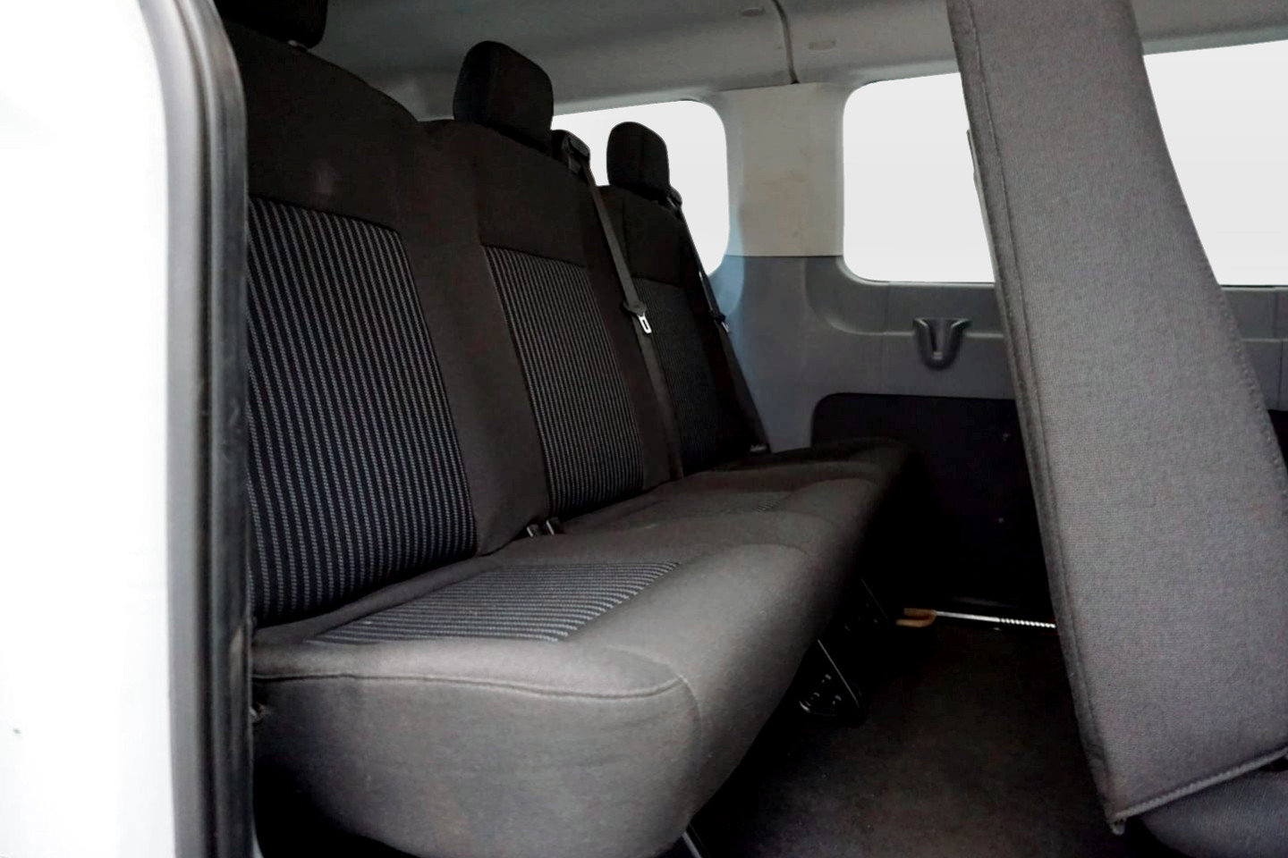 Used 2016 Ford Transit 150 XL RWD image 16