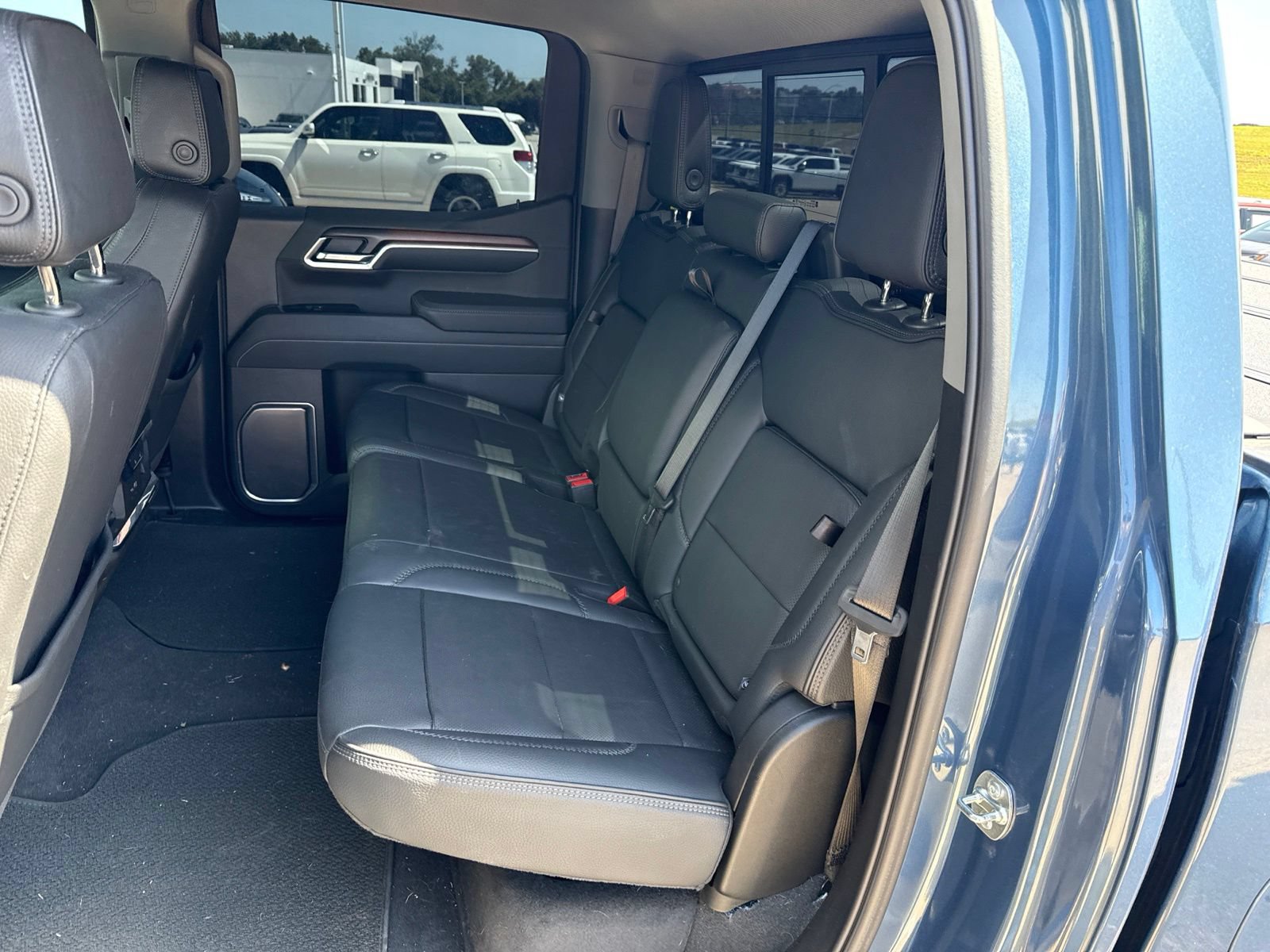 Used 2025 GMC Sierra 1500 Denali w/ Technology Package AWD/4WD image 12