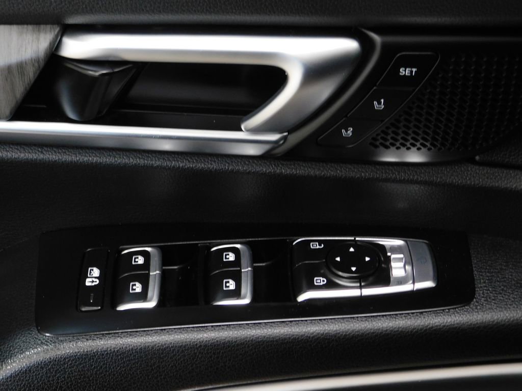 Used 2023 Kia Telluride SX X-Line image 24