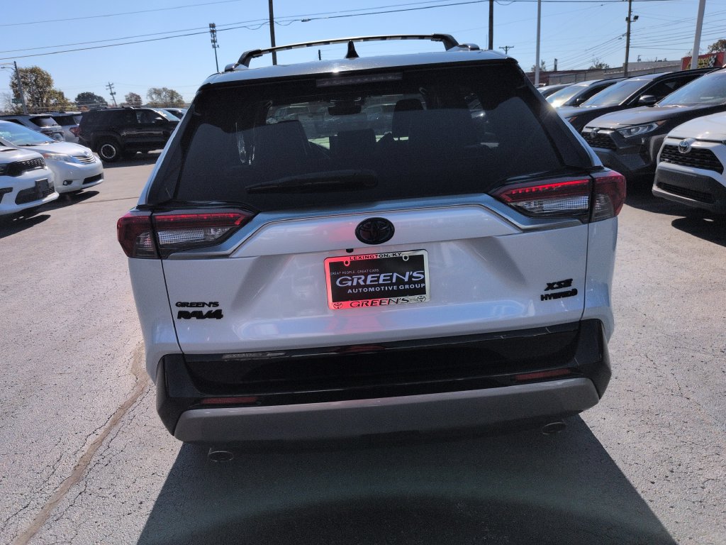 Certified 2023 Toyota RAV4 XSE w/ XSE Grade Weather Package AWD/4WD image 4