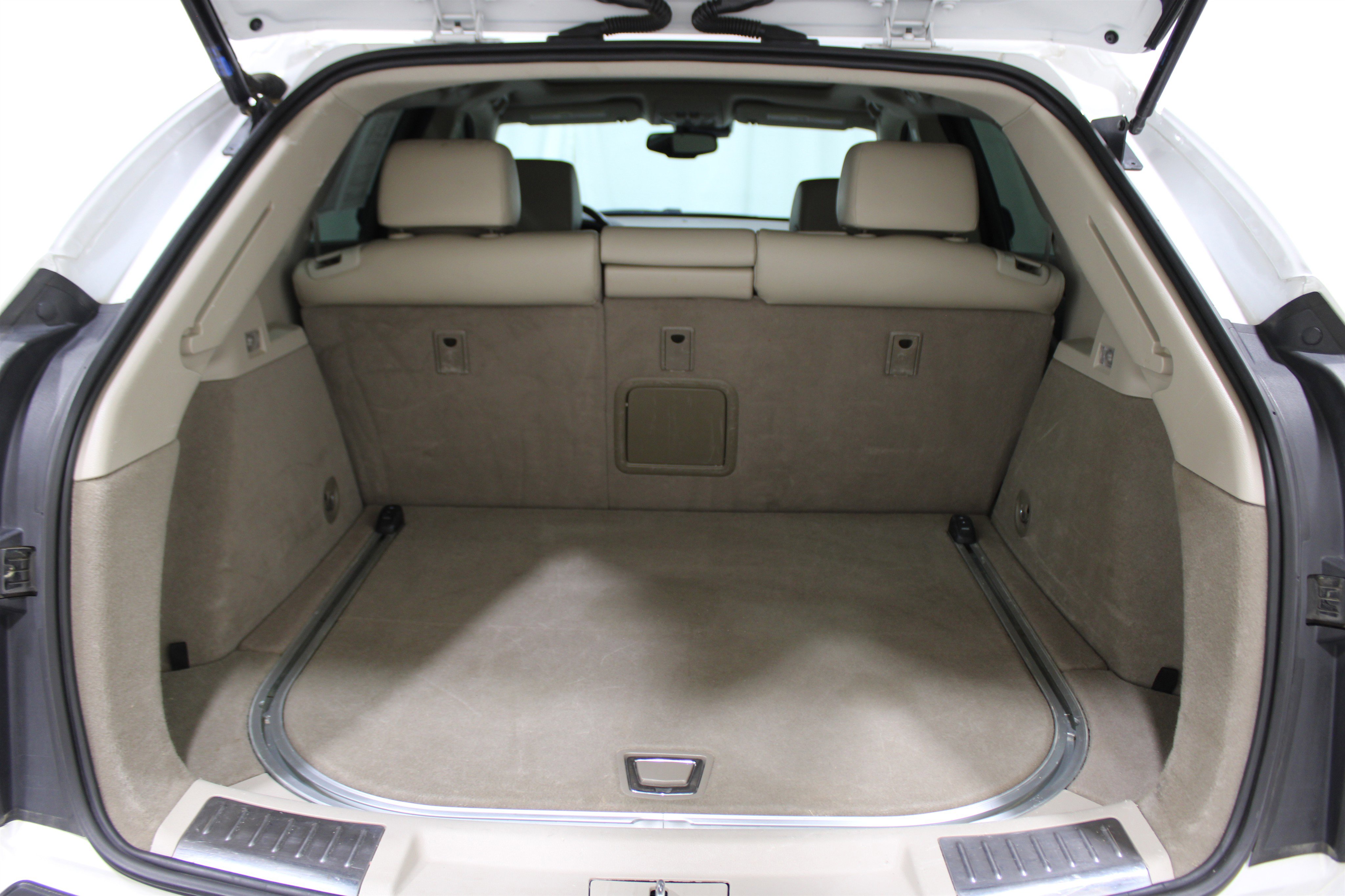 Used 2015 Cadillac SRX Performance w/ Driver Awareness Package image 27