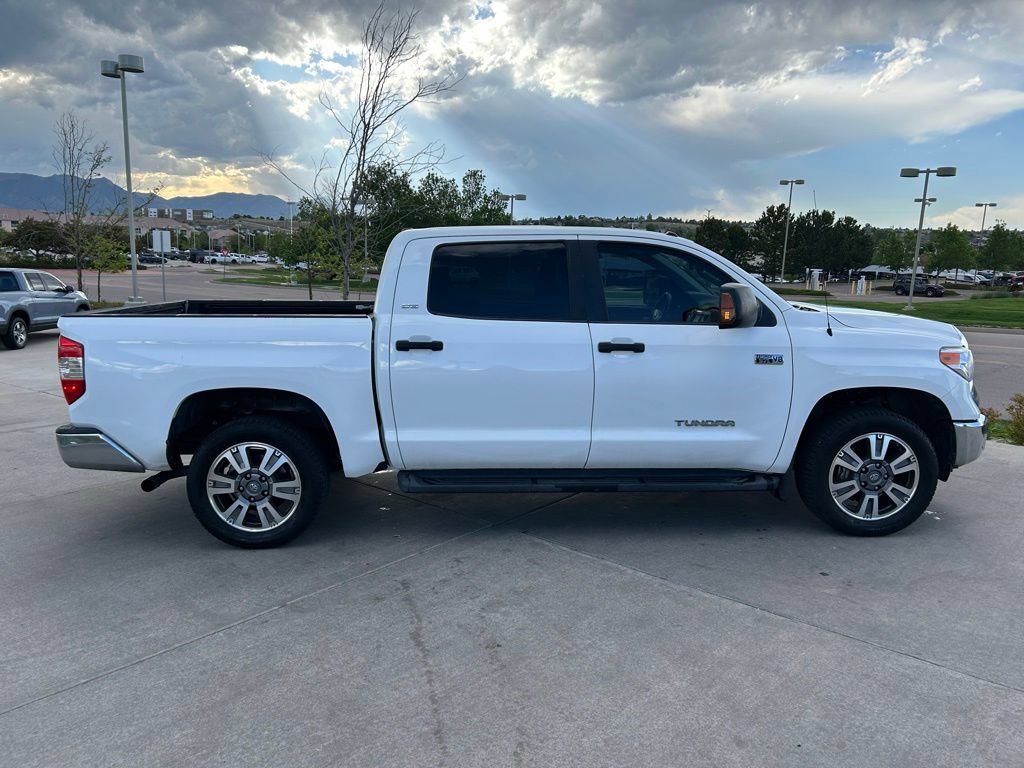 Used 2017 Toyota Tundra SR5 w/ SR5 Upgrade Package AWD/4WD image 9